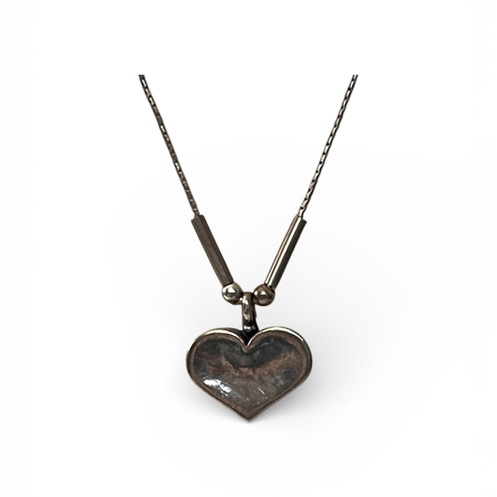 Signed Silpada Retired 925 Sterling Silver “Heart on the Line” Pendant Necklace - Picture 5 of 7